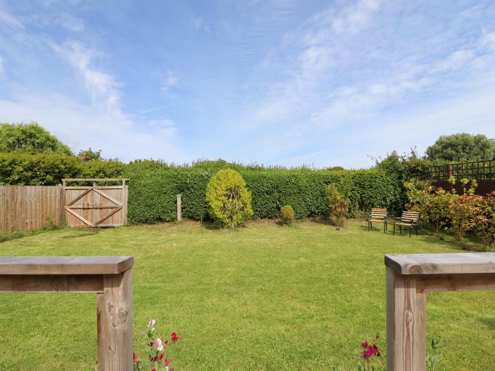 Meols Holiday Lodge Wirral Exteriör bild